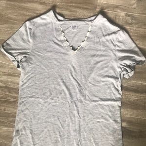 Light gray t-shirt